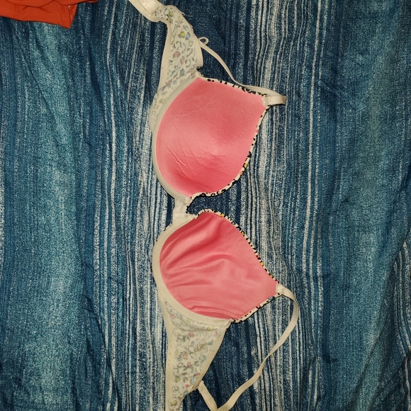 Bra - Picture 2 of 3